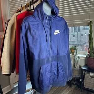 Nike Men's Deep Blue Windbreaker Jacket